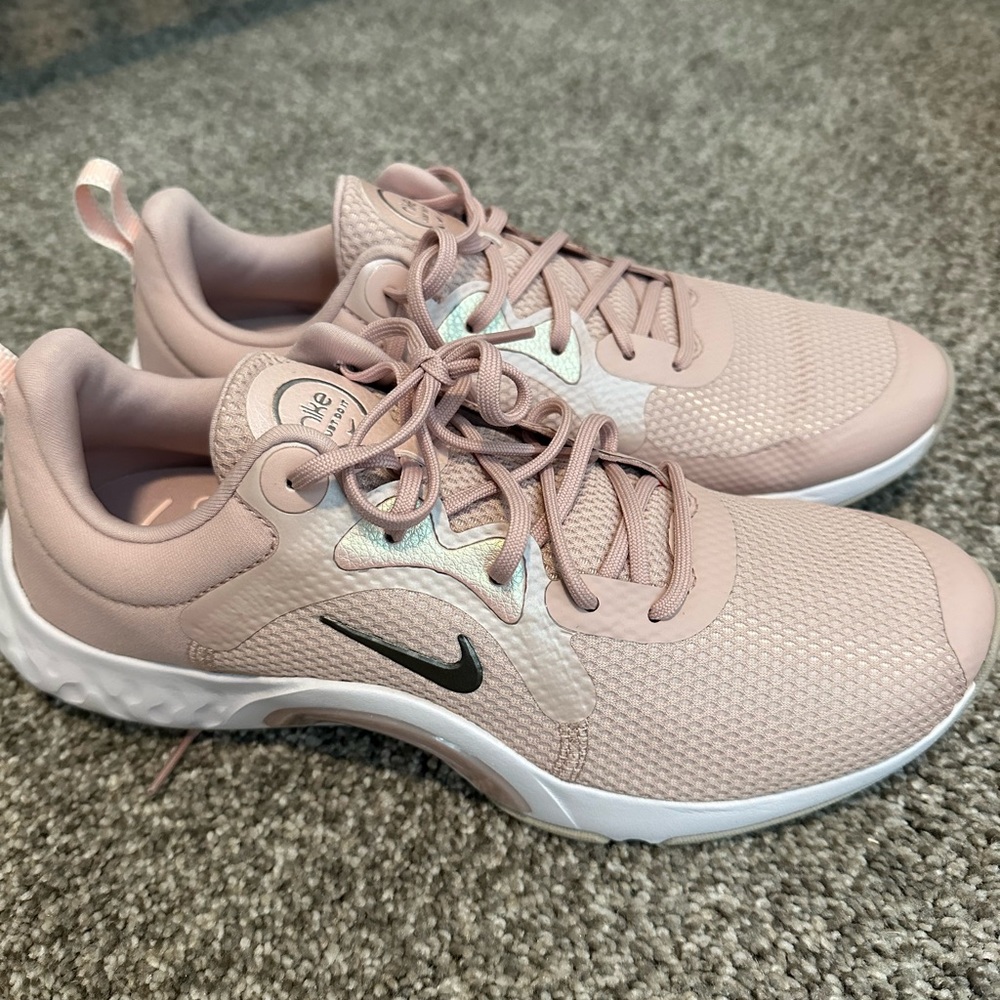 Nike Renew tennis shoes